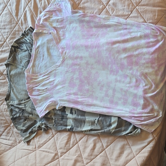 Isabel Maternity by Ingrid & Isabel Tops - Two (2) Isabel Maternity by Ingrid & Isabel Ruched Maternity T-shirts in XL